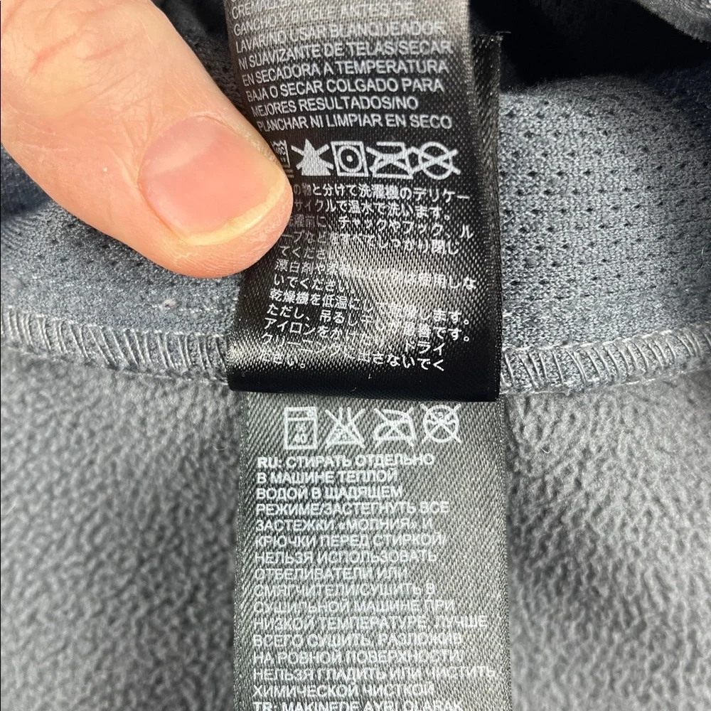 North‎ Face Men’s Heather Gray Bionic Soft Shell Jacket.